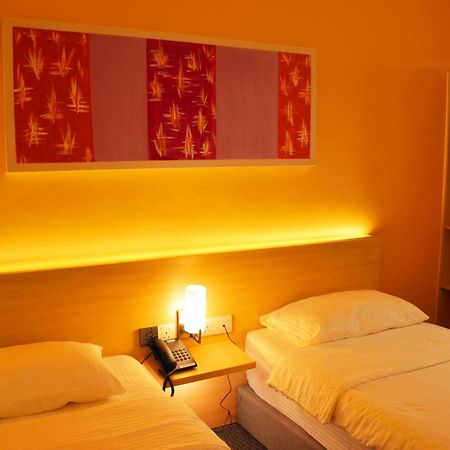 Hotel Jeti Tg Gemok Padang Endau Kültér fotó