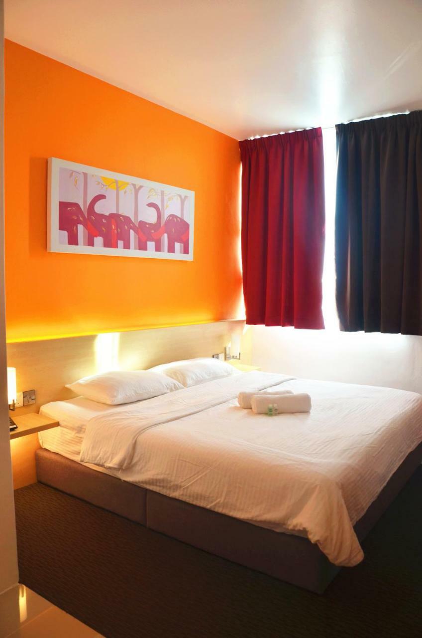 Hotel Jeti Tg Gemok Padang Endau Kültér fotó