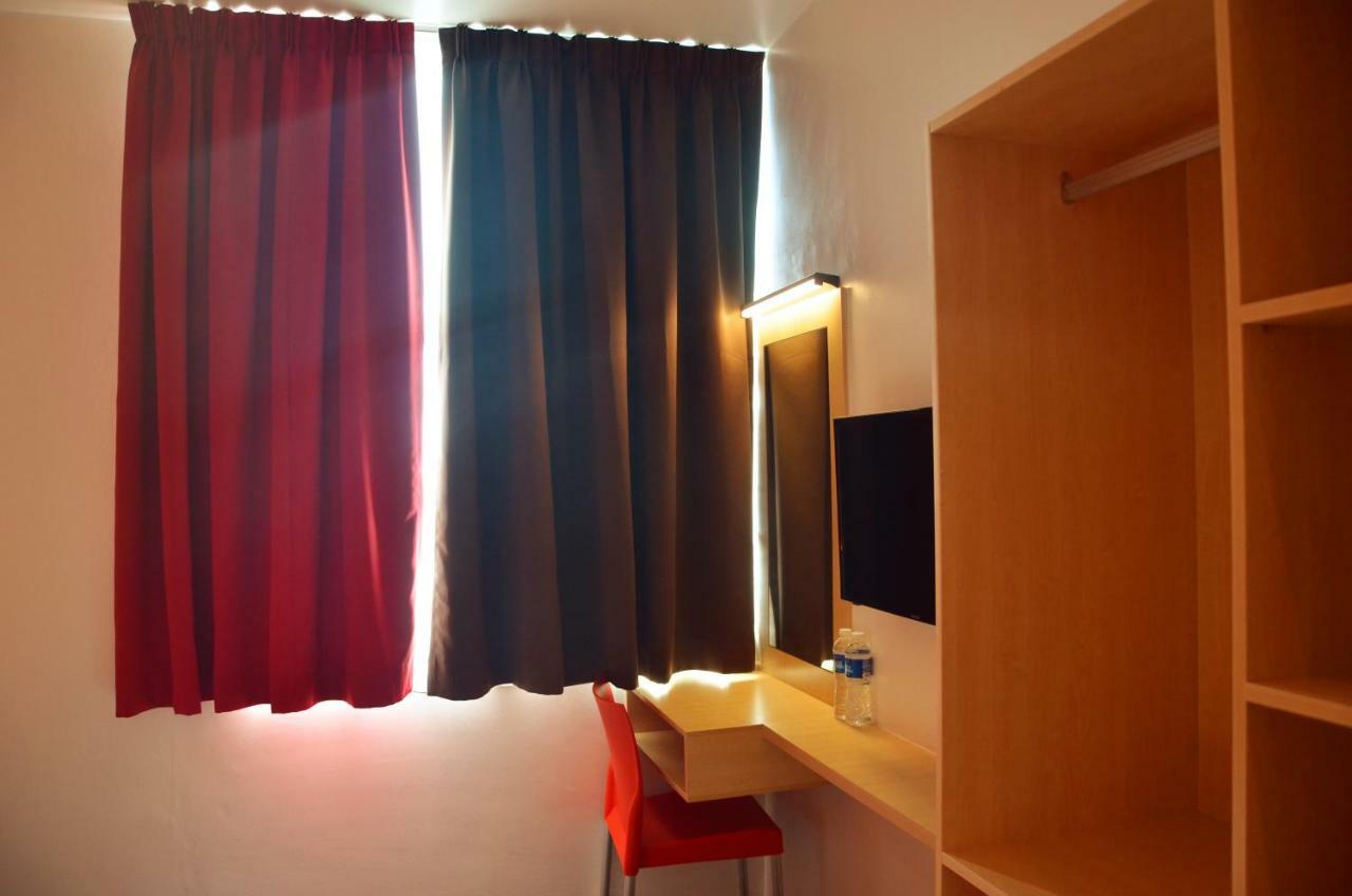 Hotel Jeti Tg Gemok Padang Endau Kültér fotó